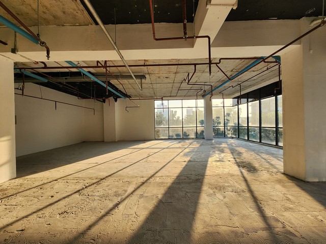 BRA457 ให้เช่าพื้นที่อาคารชั้น2  พื้นที่ห้างร้าน สาทร-ถนนจันทน์  ขนาด208 ตรม. ใกล้ BTSเซนหลุยต์ ติดต่อ : คุณสราวุฒิ Tel. 0994108945 Line : ballwuth ออฟฟิศให้เช่า สาทร-ถนนจันทน์- พื้นที่ 208 ตารางเมตร- ที่จอดรถ 250 คัน (ชั้นใต้ดิน 4 ชั้น+ลานจอดรถ)- ค่าเช่า+ค่าบริการ 75,000 บาทต่อเดือน- สัญญาเช่าขั้นต่ำ 3 ปี [3+3]- เหมาะสำหรับเปิดบาร์, อิซากายะ, คลินิกเวชกรรม, คลินิกเสริมความงาม, คลินิกกายภาพบำบัด, แดนซ์สตูดิโอ