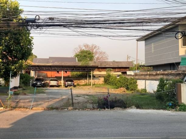 ที่ดินติดถนน ลดราคาขาย 3.9 ล้าน เนื้อที่ 94 ตรว. หนองจ๊อม สันทราย ที่สวย เหมาะสำหรับสร้างบ้าน ติดถนน เดินทางสะดวกสบาย