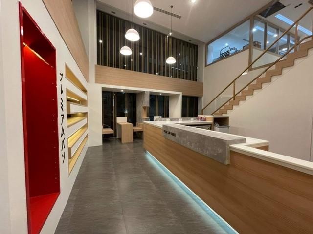 C4344 ให้เซ้งร้าน 2 ชั้น พื้นที่ 170 ตร.ม​ ในโครงการ​ The​ Racquet Club Sukhumvit​ 49 เหมาะทำคาเฟ่ หรือร้านอาหาร ใกล้​ BTS​ ทองหล่อ