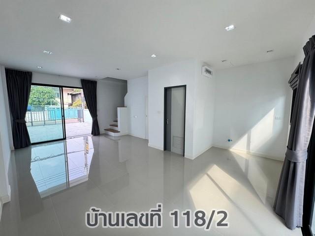 ขายทาวน์โฮมใหม่ 3 ชั้น ใกล้เลียบด่วน ลาดพร้าว 83 ขนาด 23 ตรว. พื้นที่ใช้สอย 187ตรม. 3 ห้องนอน 3 ห้องน้ำ ปากซอยเป็น MRT