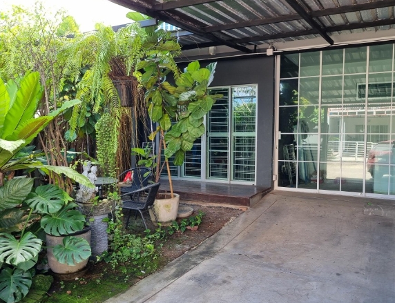 ให้เช่าบ้าน The Connect 15 อ่อนนุช เนื้อที่ 37 ตรว  ซอยเฉลิมพระเกียรติ ร.9 ซ. 87 ประเวศ มี 4ห้องนอน 3 ห้องน้ำ