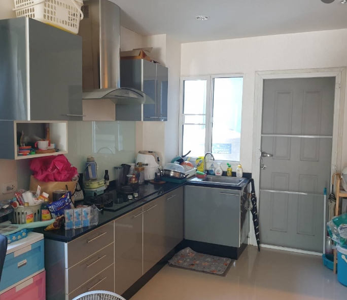 ขายทาวน์โฮม  โครงการเดอะแพลนท์ ซิตี้ นวมินทร์ 86 มี 3 ห้องนอน 3 ห้องน้ำ