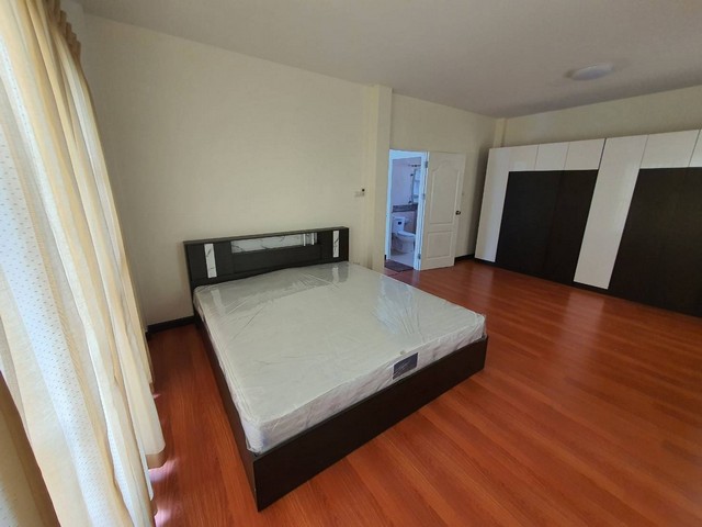 ให้เช่าด่วน บ้านเดี่ยวแลนซิโอ เพชรเกษม 77 บ้านหลังมุม สงบ น่าอยู่มาก ลดราคาพิเศษ