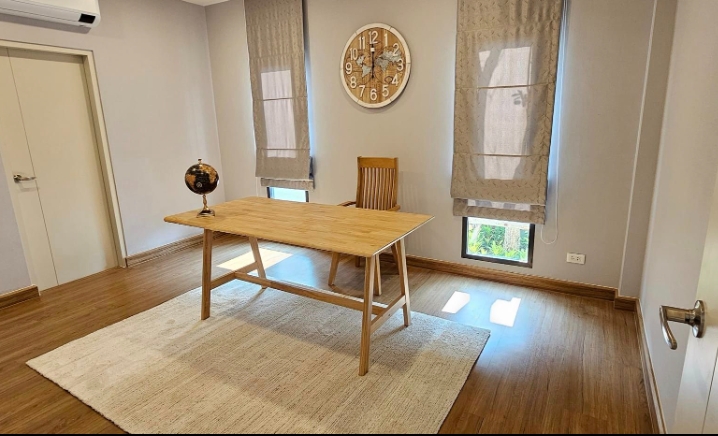 ให้เช่าบ้านเดี่ยว เซนโทร บางนา เนื้อที่ 60 ตรว มี4นอน 5น้ำ  ค่าเช่า 150,000 บาท