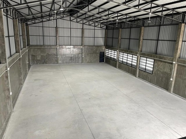 C4317  ให้เช่าโกดังมีออฟฟิศ พื้นที่ 312 ตรม ย่านบางบัวทอง รถใหญ่เข้าได้