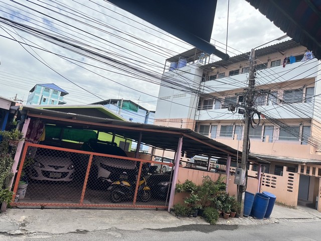 ขายด่วน หอพักมนตรี ประตูน้ำพระออนทร์ ตำบลพยอม อำเภอวังน้อย จังหวัดอยุธยา