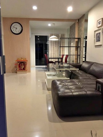 RTJ1612ให้เช่าทาวโฮม3 ชั้น ซอยศรีนครินทร์ 46/1  โครงการ บ้านกลางเมือง S Sense-ใกล้ห้างสรรพสินค้าพาราไดซ์พาร์ค และห้าง ซีคอนศรีนครินทร์เนื้อที่ 20 ตร.ว. 3 ห้องนอน 3 ห้องน้ำ 2 ที่จอดรถ สนใจติดต่อคุณเจี๊ยบ 092-851-6969Line:keti2522ราคาเช่า28,000/เดือนซอยศรีนครินทร์ 46/1 หรือซอยปราโมทย์ ถนนศรีนครินทร์ แขวงหนองบอน เขตประเวศ กรุงเทพมหานครสะดวกสบาย บ้านหันทางทิศใต้ ลมโฟลตลอดทั้งปีบ้าน 3 ชั้น ตกแต่งพร