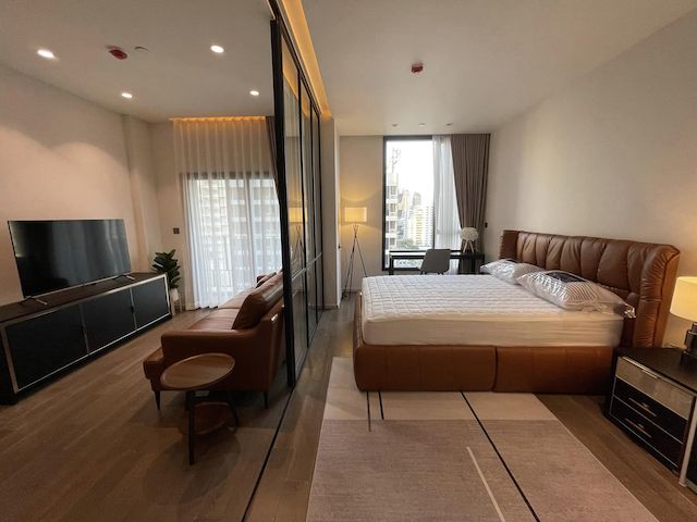 MUNIQ Sukhumvit 23, nice, clean, spacious, 15th floor, BTS Asoke.***Service for selling/renting houses, condos and giving advice. If interested, contact at any time***Interested in additional details or pictures or making an appointment to see the room?Contact EkachaiT. 089-799-5598Line ID: @auiauiaui001 (add @ in front)-------------------------------------------------- ------------Room type: 1 bedroom, 1 bathroomSize 44 sq m., 15th floorClean room, beautifully decorated, ready to move in.details-------------------------------------------------- ------------Rental price: 38,000 baht per month-------------------------------------------------- ------------*Nearby important places (Based on information from Google Map)- Interchange 21 : 170 m.- Terminal 21 : 550 m.- Emporium : 1.9 km.- Central Chidlom: 2.9 km.- Central World : 3.4 km.- Siam Paragon : 4.7 km.-------------------------------------------------- ------------Rental conditions1 year rental contractPay 1 months rent in advance, 2