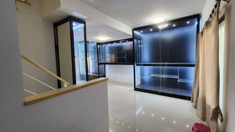 CH937 ให้เช่าทาวน์เฮ้าส์ 2 ชั้น 3 นอน ตบแต่งบางส่วน ย่านดอนเมือง เทิดราชัน