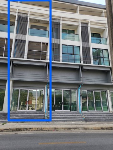 ติดต่อ : 081-314-1234 / Line ID: @direxlandขายด่วน อาคารพาณิชย์ 4 ชั้นครึ่ง 228 ตร.ม. ติดถนน บางหว้า ภาษีเจริญ กรุงเทพที่ตั้ง: 99 ต.บางหว้า อ.ภาษีเจริญ กรุงเทพมหานครเนื้อที่รวม 18.4 ตร.ว.พื้นที่ 228 ตร.ม.ราคาพิเศษ 6,000,000 บาทเหมาะสำหรับ ค้าขาย ที่อยู่อาศัย Home-Office ปล่อยเช่า ร้านสะดวกซื้อทำเลดี เดินทางสะดวกรายละเอียด• พื้นที่ใช้สอย 228 ตร.ม.• 4 ชั้นครึ่ง• ปรับปรุงใหม่หมดทั้งหลัง น้ำ ไฟ พร้อมเข้าอยู่• ขนาด 