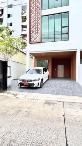 ให้เช่าโฮมออฟฟิศใหม่ 4ชั้น เดอะฟลอวริช เอกมัย-รามอินทรา ซอยนาคนิวาส37