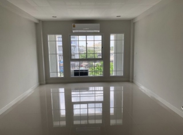 ให้เช่าอาคาร 4.5ชั้น The Master อุดมสุข หลังมุม สุขุมวิท103 บางนา ใกล้ BTSอุดมสุข