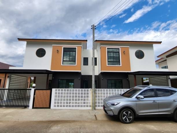 ขายเพียง 2.59 ล้าน บ้านแฝด 2 ชั้น 40 ตรว. สไตล์โมเดิร์นมินิมอล สารภี เฟอร์นิเจอร์ครบ พร้อมเข้าอยู่ได้เลยค่ะ (ราคานี้ถึง 31 มี.ค. 2567)