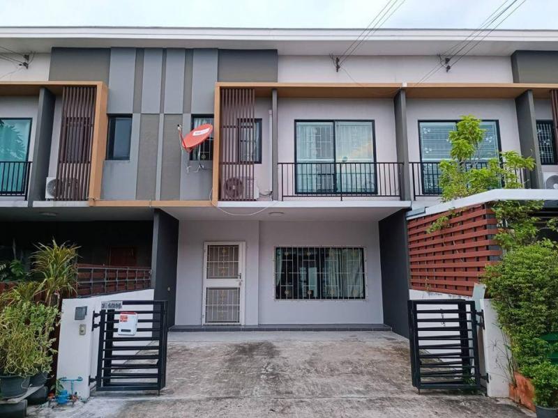 EPL-HR3062 ให้เช่าทาวน์เฮ้าส์ 2 ชั้น  ย่านดอนเมือง เทิดราชัน พื้นที่ 18 ตรว. 114 ตรม. 3 ห้องนอน 2 ห้องน้ำ ตบแต่งบางส่วน