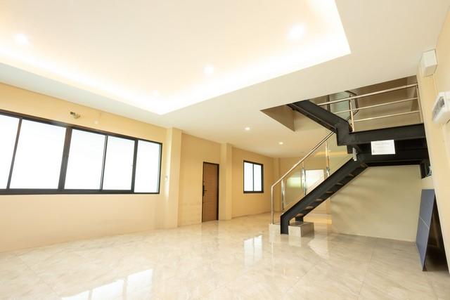 BH2647 ให้เช่าอาคาร 3 ชั้น ซอยรามอินทรา 19 ใกล้BTSสถานีลาดปลาเค้า เหมาะทำออฟฟิศ ค้าขาย อยู่อาศัย