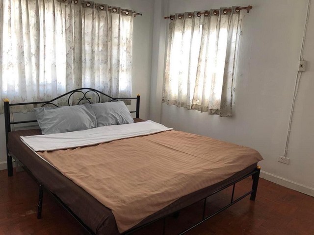 ขายบ้านเดี่ยว ใกล้เมือง เชียงใหม่ โซนสันผักหวาน หางดง 53 ตรว.ในหมู่บ้านขวัญเวียง ติดถนนวงแหวนรอบ3 ห่างจากแยกสะเมิง 2 กม.