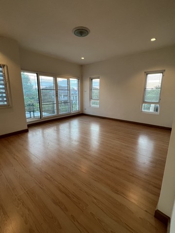 ขายบ้านเดี่ยว 2 ชั้น อยู่ในทำเลทองใกล้สนามบินและมหาลัยขอนแก่น