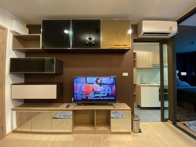 The Excel Hideaway Sukhumvit 71, nice, clean, 2nd floor, BTS Phra Khanong.***Service for selling/renting houses, condos and giving advice. If interested, contact at any time***Interested in additional details or pictures or making an appointment to see the room?Contact Ekachai (Aui)T. 089-799-5598Line ID: @auiauiaui001 (add @ in front) (Agent Post)-------------------------------------------------- ------------Room type: 1 bedroom, 1 bathroomSize 28 sq m., 2nd floorNew, clean room, beautifully decorated, ready to move in.details-------------------------------------------------- ------------Selling price: 2.69 million baht-------------------------------------------------- ------------facilities- Salt system swimming pool- Fitness- Kick Boxing- Garden- Jogging Track- Shuttle Services to BTS-------------------------------------------------- -----------------------------------------*Nearby important places (Based on information from Google Map)- BTS. Phra Khanong- Habito mall : 650 m.- W Ma