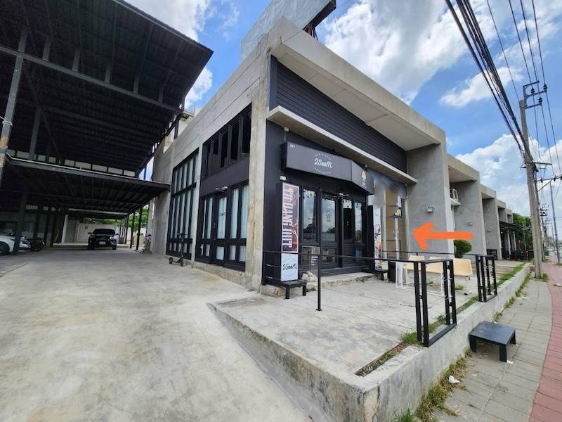 ให้เช่าพื้นที่ ทำเลขายของ หน้ากว้าง 4 เมตร ริมถนนราชพฤกษ์ ใกล้หมู่บ้านมัณฑนา ราชพฤกษ์ราคาเช่า 25,000 บาท / เดือนที่ตั้ง ถนนราชพฤกษ์ ตำบลบางกร่าง อำเภอเมืองนนทบุรี นนทบุรี 11000ติดต่อ : คุณภัสพงณ์ 063-409-8164Line : deedaa23พื้นที่ใช้สอย 48 ตารางเมตร ลานจอดรถ ( ด้านหลัง )ราคาเช่า 25,000 บาท / เดือนที่ตั้ง ถนนราชพฤกษ์ ตำบลบางกร่าง อำเภอเมืองนนทบุรี นนทบุรี 11000ติดต่อ : คุณภัสพงณ์ 063-409-8164Line : deedaa23PL. Real Estate B