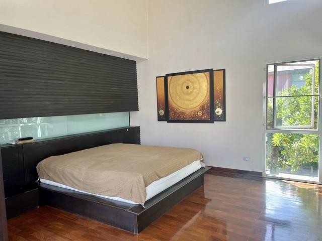 C4380 ขายบ้านเดี่ยว 3 ชั้น หมู่บ้านเดอะ สตาร์ เอสเตท @ พัฒนาการ ซอยพัฒนาการ 69 หลังมุม 