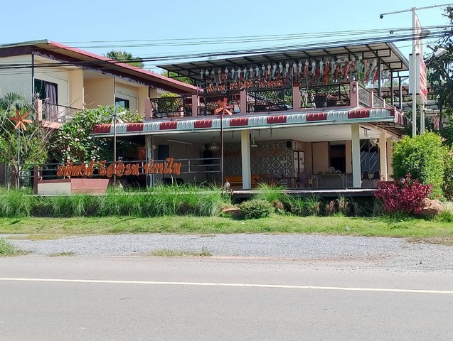 Sub0989ขายรพีพงศ์ รีสอร์ท น่านไท ใกล้พระธาตุแช่แห้ง  อ.ภูเพียง  จ.น่าน เนื้อที่ทั้งหมด 666 ตรว.ราคาขาย 30 ล้านบาท สนใจติดต่อ081-3082135รายละเอียด รีสอร์ท ใกล้พระธาตุแช่แห้ง จ.น่านห้องพัก 30 ห้อง ประกอบด้วย อาคารดังนี้1.อาคาร 2 ชั้น จำนวน 1 หลังเพื่อใช้เป็นอาคารต้อนรับพร้อมดาดฟ้าพื้นที่ 292.64 ตารางเมตร และสระว่ายน้ำ 37.10 ตารางเมตร2.ห้องพักวิลล่า 18 ห้อง2.1 อาคารวิลล่า 1 ชั้นพร้อมดาดฟ้า 2 ห