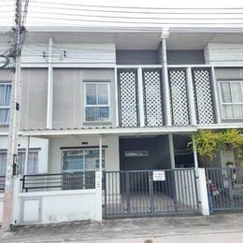 ทาวน์เฮ้าส์ 2ชั้น ใกล้อมตะนคร เดินทางสะดวกสบาย “ติดถนนเมนหลักของหมุ่บ้าน