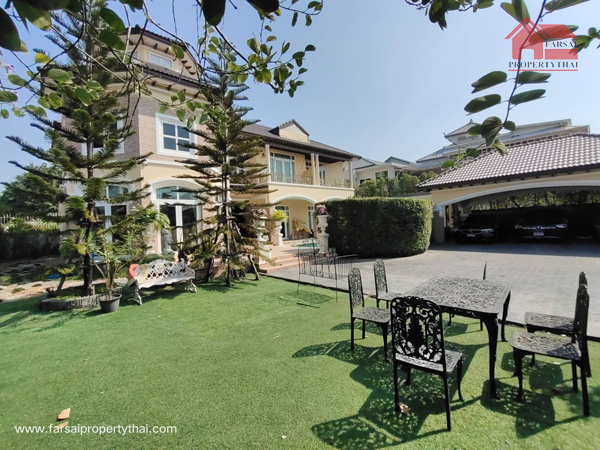 ขายบ้านคฤหาสน์ 2ชั้นพร้อมสระว่ายน้ำในตัว เนื้อที่ 200ตร.ว  5ห้องนอน 5ห้องน้ำ แอร์ เฟอร์นิเจอร์ครบ ตกแต่งสวยบ้านพร้อมเข้าอยู่ ถนนเลียบทางด่วน ลาดพร้าว ราคาเช่า 250,000 บ/ด สิ่งอำนวยความสะดวก ระบบรักษาความปลอดภัยตลอด 24 ชม.สถานที่สำคัญใกล้เคียง Chic Republic CDC Central Festivel EastVille Big C Tesco Lotus  Home Pro บุญถาวร โรงเรียนเลิศหล้า โรงเรียนนานาชาติ SISB  โรงเรียนนานาชาติ KIS โรงเรียนนานาชาติ Regent รพ.เวชธานีเส้