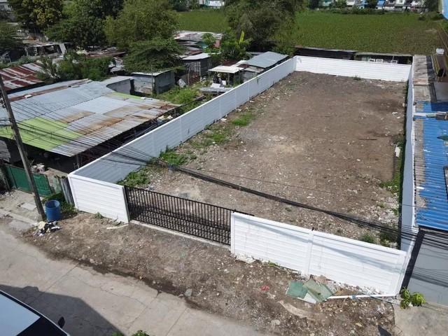 EPL-LS0282 ขายที่ดินเปล่าถมแล้ว ขนาด135 ตร.วา ซอยเสรีไทย 57 บางกะปิ ในหมู่บ้านสหกรณ์ เคหสถาน 4 กว้าง 14 เมตร ยาว 39 เมตร