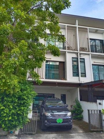 EPL-HS1055 ขายทาวน์โฮม 3 ชั้นหลังริม ถนนกรุงเทพกรีฑา โครงการ พาทิโอ ศรีนครินทร์-พระราม 9 กรุงเทพกรีฑา เนื้อที่ 27.7 ตรว.3 ห้องนอน 3 ห้องน้ำ 