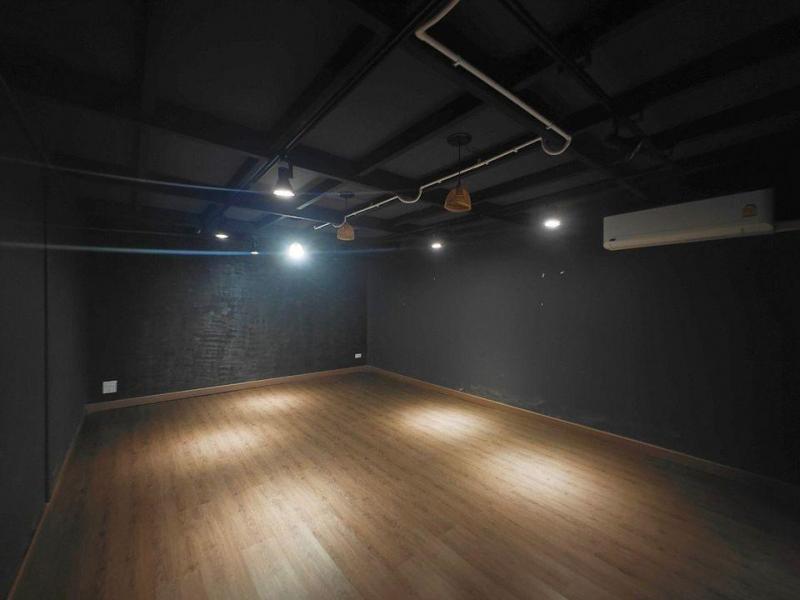 ให้เช่าโกดัง พร้อมออฟฟิศ ซอยพัฒนาการ 44 เหมาะทำสต๊อคสินค้า