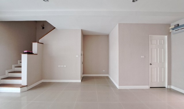 ขายทาวน์เฮ้าส์โครงการ เพอร์เฟค มาสเตอร์พีช ประเวศ กรุงเทพมหานคร PKK03-00885