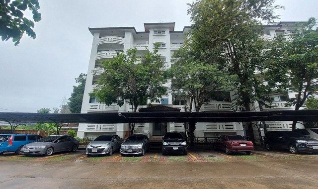   รายละเอียดเพิ่มเติม Code ID : PKK05-00527  ราคาขาย 1,880,000  บาท- พื้นที่ใช้สอย :   81.90 ตร.ม.- จำนวนห้อง :   2 ห้องนอน 1 ห้องน้ำ - ชั้นที่้ : 1- อาคาร :  1 พิกัดทรัพย์ : https://maps.app.goo.gl/BK7TRmscKV2G6XMLA    สถานที่ใกล้เคียง- ใกล้สถานีรถไฟฟ้า แบริ่ง - ใกล้ บิ๊กซี ศรีนครินทร  - ใกล้ โรงพยาบาลศิครินทร์ - ใกล้ โรงพยาบาลดีพีการแพทย์    สอบถามเพิ่มเติม/นัดชมโทร. 097-419-5982(พลอย)โทร. 096-932-4624(ออมสิน)Line : @panaya (มี@ด้านหน้า)ปรึกษาสินเชื่อฟรี One Stop Service �