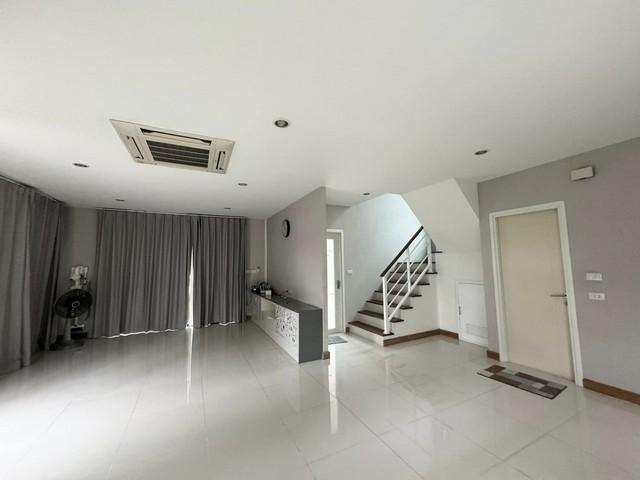 ขายบ้านเดี่ยว 2 ชั้น หมู่บ้าน วีทู อ่อนนุช-พระราม 9 หลังมุม