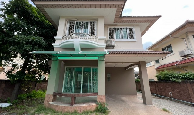   รายละเอียดเพิ่มเติม Code ID : PKK02-00631  ราคาขาย  6,000,000 บาท- ขนาดพื้นที่ :   63.00 ตร.ว.- พื้นที่ใช้สอย :   -- จำนวนห้อง :   4 ห้องนอน 2 ห่้องน้ำ - ที่จอดรถ :   1    คัน- บ้านหันทางทิศ :  - พิกัดทรัพย์ :  https://maps.app.goo.gl/FEc2G9MGJqbvCP9w7    สถานที่ใกล้เคียง- ใกล้โรงพยาบาลดอยเต่า- ใกล้ โรงพยาบาลเกษมราษฎร์ รามคำแหง - ใกล้ โลตัส โก เฟรช รามคำแหง 139 - ใกล้CP Freshmart สนง.เขตสะพานสูง   สอบถามเพิ่มเติม/นัดชมโทร. 097-419-5982(พลอย)โทร. 096-932-4624(ออมสิน)Line : @pa