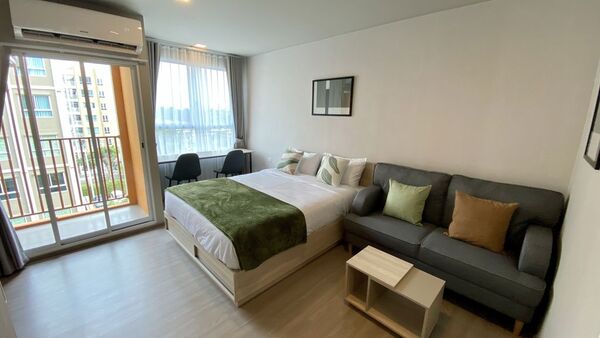 ให้เช่า คอนโดใหม่ ใกล้ศิริราช และ MRT บางขุนนนท์ ดีคอนโด พนา (Dcondo Panaa) อาคาร A ชั้น 6 วิวสระว่ายน้ำ ทำเลที่ตั้ง : 188 ถนน เลียบทางรถไฟตลิ่งชัน แขวงบางขุนศรี เขตบางกอกน้อย กรุงเทพมหานคร 10700Google map : https://maps.app.goo.gl/51bnh9xUMUUWm57b7 รายละเอียด :– ขนาด 26.81 ตารางเมตร– ชั้น 6 อาคาร A– ระเบียงทิศตะวันออกเฉียงใต้ วิวสระว่ายน้ำ– เครื่องใช้ไฟฟ้าและเฟอร์นิเจอร์ครบ พร้อมอยู่ สิ่งอำนวยความสะดวก :– Shuttle bus ไป MRT บ