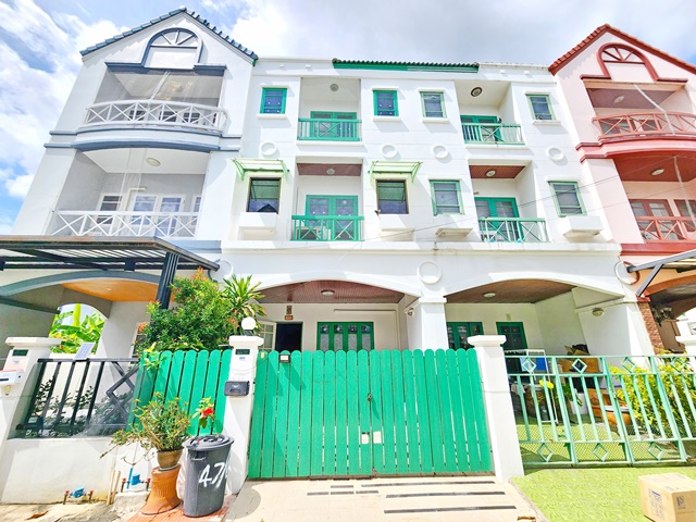 ศูนย์ราชการ ให้เช่าโฮมออฟฟิศ 3 ชั้น 22ตรว. ตรงข้าม เซ็นทรัล แจ้งวัฒนะ 9-19 600ม.  250 ตรม.3นอน 3น้ำ  4แอร์ 2จอดรถ ตกแต่งพร้อมอยู่ 