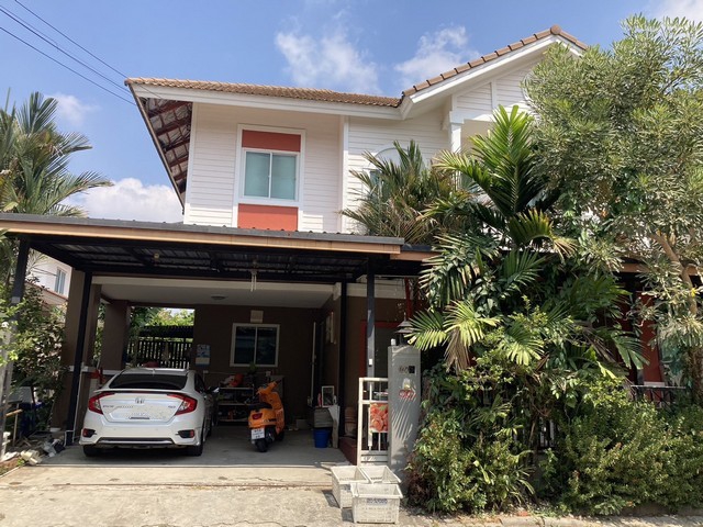 RHT1460ให้เช่าบ้านเดี่ยว 2 ชั้น ย่านบางนา ประเวศ  Lalin Green Ville ลลิน กรีนวิล ซอยเฉลิมพระเกียรติร.9 ซอย62เนื้อที่ 56 ตร.ว. 3ห้องนอน 3ห้องน้ำ  แอร์ 4 เครื่อง 1 ห้องพระ 2 ที่จอดรถ สนใจติดต่อคุณเจี๊ยบ 092-851-6969Line:keti2522**ไม่รับสัตว์เลี้ยง** สามารถทำออฟฟิศจดทะเบียนได้ราคาเช่า 30,000 บาท/ เดือน (รวมค่าส่วนกลาง)มัดจำสองเดือน ล่วงหน้าหนึ่งเดือน แขวงดอกไม้ เขต ประเวศ กรุงเทพมหานคร 10250เฟอร์นิจเอร์ครบสิ่ง