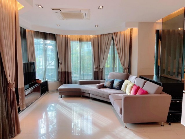 ให้เช่าบ้านเดี่ยว4ห้องนอน  หลังมุม เข้าออกโครงการได้ 2 ทาง คือ จากถนนมอเตอร์เวย์ และถนนอ่อนนุช  65 เนื้อที่ 114 ตร.ว.