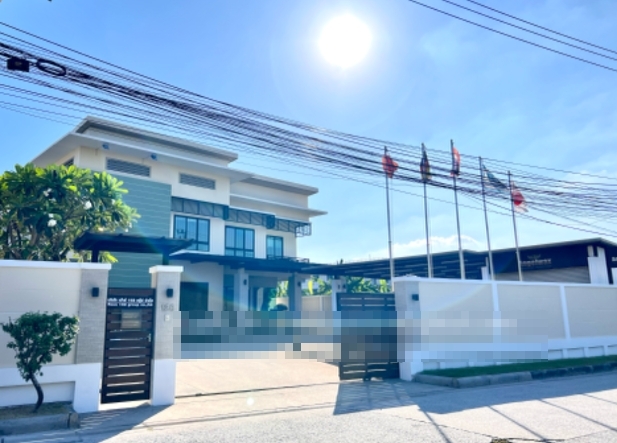 ให้เช่าอาคารสำนักงาน พร้อมโกดังเก็บสินค้า ถนนกิ่งแก้ว ซอย 19 ใกล้สนามบินสุวรรณภูมิ พื้นที่ 1,928 ตรม