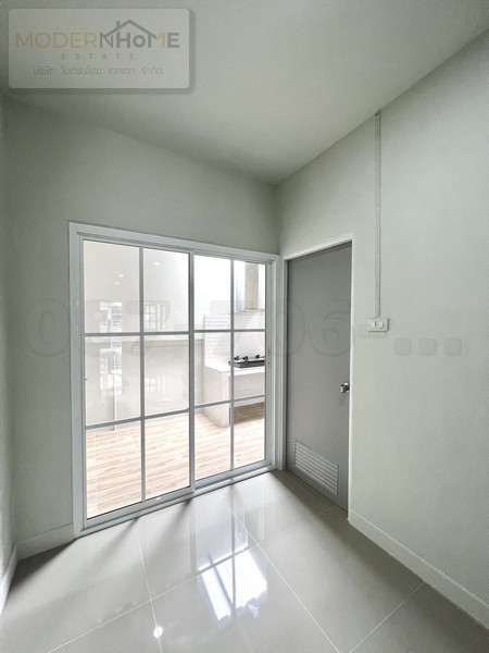 ขายถูกมาก ทาวน์เฮ้าส์ ม.เลิศอุบล พระยาสุเรนทร์ 44 :บ้านพร้อมอยู่, ปรับทำใหม่ทั้งหลัง ฟรี! โอน