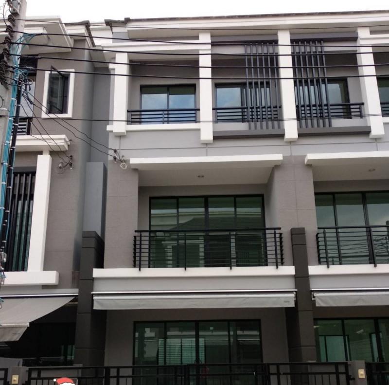 N4640 ให้เช่าและขาย ทาวน์โฮม 3 ชั้น บ้านกลางเมือง สาทร-สุขสวัสดิ์ค่าเช่า 20,000 บาทขาย 7.5 ล้านบาท รถไฟฟ้าสายสีม่วง ผ่านหน้าหมู่บ้าน  ทาวน์โฮม 3 ชั้น  3 ห้องนอน  3 ห้องน้ำ  1 ครัว จอดรถในบ้านได้ 2 คันหมู่บ้านกลางเมือง สาทร-สวัสดิ์ถ.สุขสวัสดิ์ ต.บางพึ่ง อ.พระประแดง  ใกล้บิ๊กซีพระประแดง เพียง 300 เมตร  (ตรงข้ามก็มีโฮมโปรสุขสวัสดิ์), Int พระราม3 , ม.เทคโนโลยีพระจอมเกล้าธนบุรี,รร.รุ่งอรุณ,