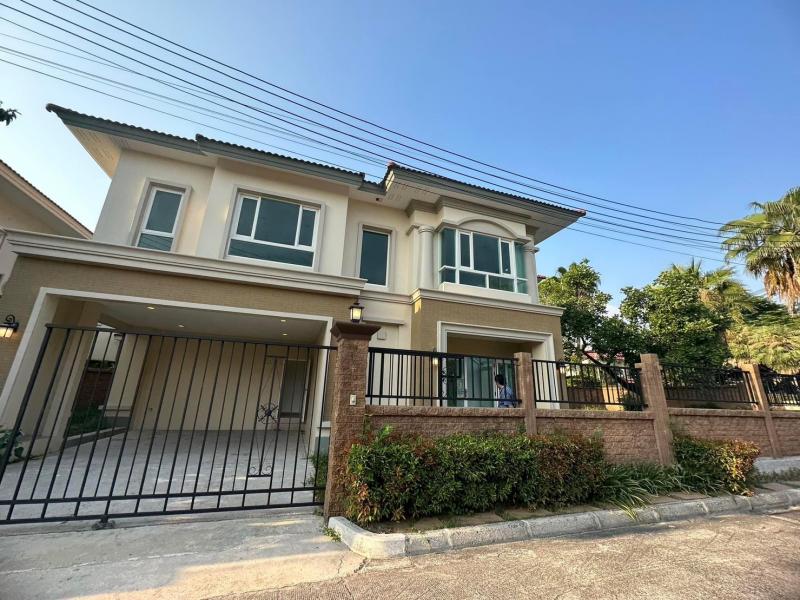 ขาย CASA Legend Sriracha เจ้าของขายเอง คาซ่า เลเจ้นท์ ศรีราชา จ.ชลบุรีที่ตั้ง : สุรศักดิ์ อำเภอศรีราชา ชลบุรี 20110https://maps.app.goo.gl/T1mbc7BLy5HC4fNR8?g_st=ilขนาดพื้นที่ : 107 ตารางวารายละเอียด บ้านเดี่ยวทำเลสวย 3 ห้องนอน 4ห้องน้ำ (พร้อมห้องพักแม่บ้านและห้องน้ำ)Renovateใหม่ทั้งหลังด้วยวัสดุคุณภาพเกรด A (เป็นบ้านที่ยังไม่มีใครเคยอยู่)หน้าบ้านหันทางทิศใต้ อากาศเย็นไม่ร้อนตัวบ้านอยู่หน้าสุดของโครงการ ติด club 