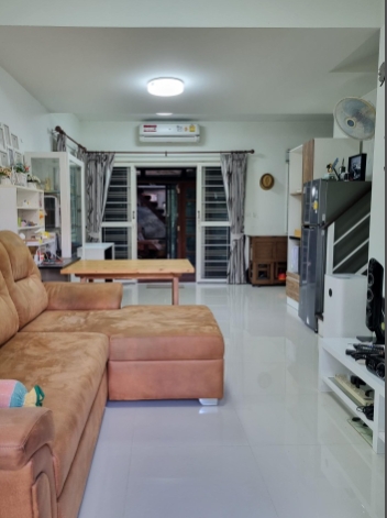 ให้เช่าบ้าน The Connect 15 อ่อนนุช เนื้อที่ 37 ตรว  ซอยเฉลิมพระเกียรติ ร.9 ซ. 87 ประเวศ มี 4ห้องนอน 3 ห้องน้ำ