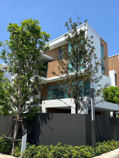  ให้เช่าบ้านเดี่ยว 3ชั้น VIVE Rama 9 กรุงเทพกรีฑา ใกล้ นานาชาติเวลลิงตัน