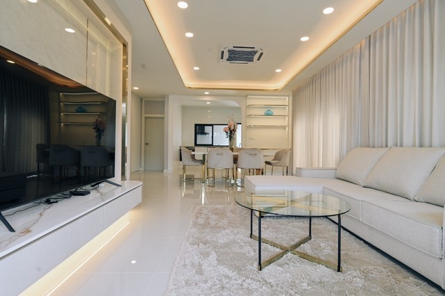 ให้เช่าบ้านเดี่ยวสภาพใหม่เซนโทร บางนา  Centro Bangna2ชั้น4ห้องนอน5ห้องน้ำ แต่งครบ พร้อมอยู่ ใกล้Mega Bangna