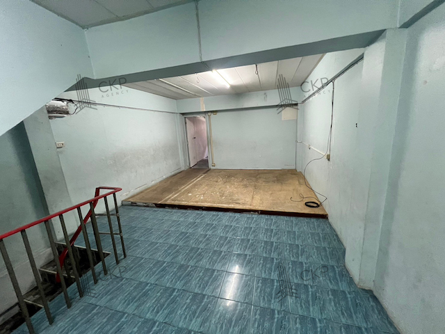 ขาย อาคารพาณิชย์ ชั้นลอยต่อเติมเต็มพื้นที่ ใกล้ท่าน้ำนนท์ ใกล้รถไฟฟ้า เดินทางสะดวก