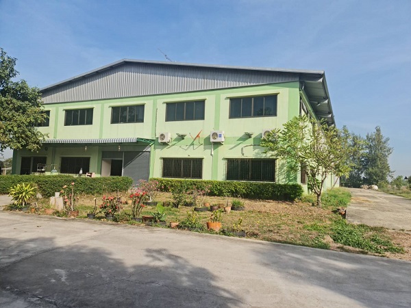 ขายอาคารโรงงาน/โกดัง เนื้อที่ 20ไร่ พื้นที่ใช้สอย 2,900 ตร.ม. มีใบ ร.ง 4 ไฟฟ้า 500 KVA  อำเภอหนองเสือ ปทุมธานี ราคาขาย 39 ล้านบาท