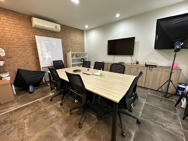 ขายบ้านเดี่ยวหรู 2ชั้นเนื้อที่ 141 ตร.ว พื้นที่ 800 ตร.ม 14ห้องทำงาน 6ห้องน้ำ เฟอร์ครบ ถนนศรีนครินทร์ ห้างพาราไดซ์ ราคาขาย 80 ล้านบาท