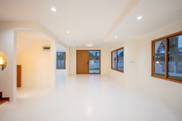 ขายบ้านเดี่ยว 2 ชั้น รีโนเวทใหม่ หมู่บ้านบางละมุงโมเดิร์นโฮม บางละมุง