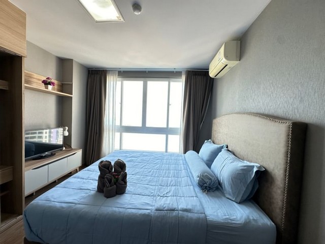 สนใจติดต่อ TEL:061-979 5595 ดนิตาLine:https://line.me/ti/p/yxo92dHWP1ให้เช่าคอนโดลัดดาวิว ศรีราชา เห็นทะเลเต็มๆ   ขนาด 50 ตรม. ชั้น 18 วิวทะเล (เกาะลอย) 1 ห้องนอน 1 ห้องน้ำ ตกแต่งพร้อมเข้าอยู่สิ่งอำนวยความสะดวก- ฟิตเนส - สระว่ายน้ำ - ที่จอดรถ - ระบบรักษาความปลอดภัย 24 ชม- กล้องวงจรปิด cctvสถานที่สำคัญใกล้เคียง - Atara mall 150 เมตร - สวนสาธารณะ 150 เมตร- โรงพยาบาลพญาไทศรีราชา 210 เมตร- โรงพยาบาลสมิติเวช 1.4 กิโลเมตร- โรบินสั